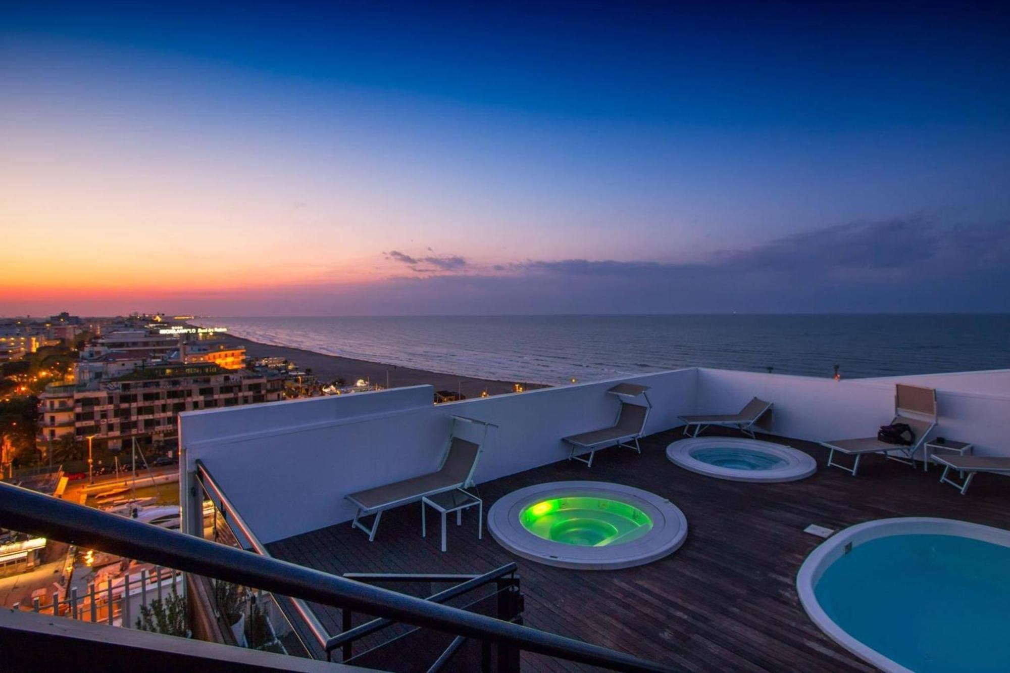 Hotel Nautico Riccione Exterior photo